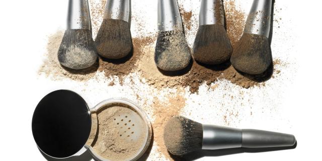 How To Clean Makeup Brushes According To The Pros