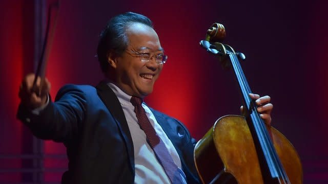 yoyo ma performing on The Andrew Marr Show in 2018.