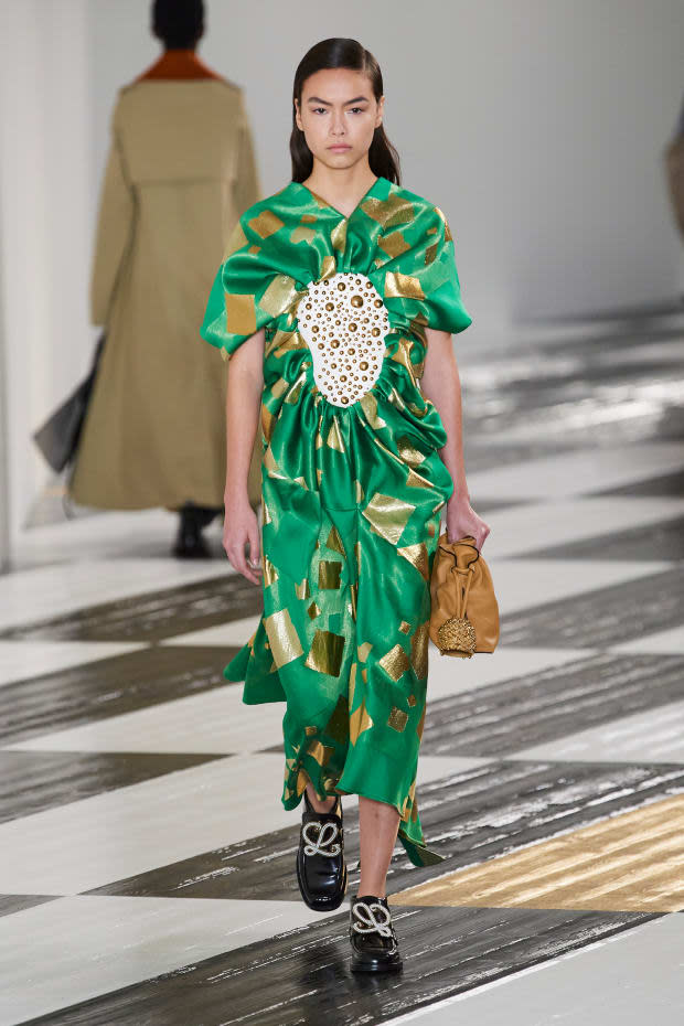 <p>A look from Loewe's Fall 2020 collection. Photo: Imaxtree</p>