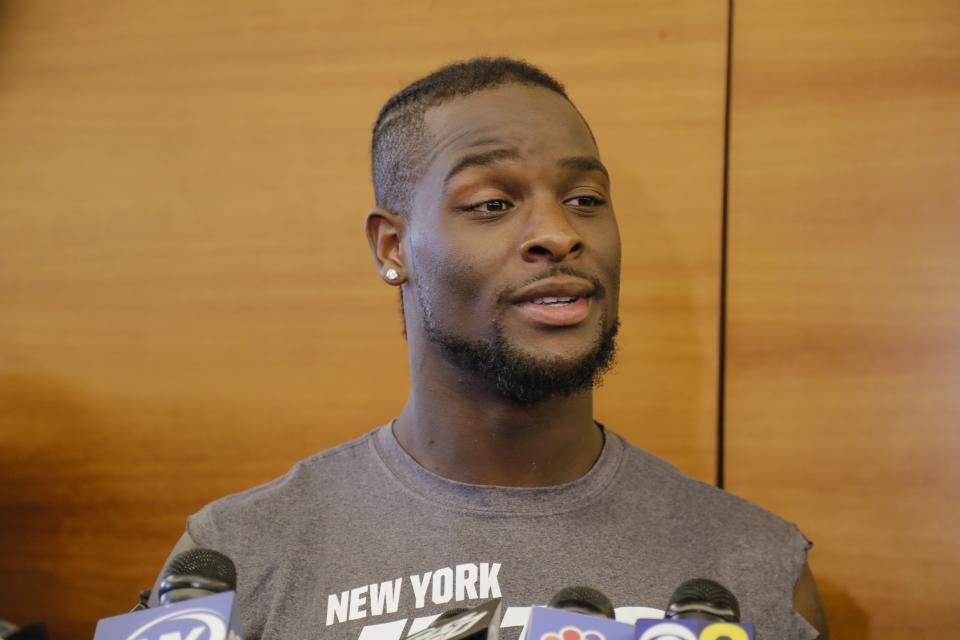 New York Jets running back Le'Veon Bell responds to questions during a news conference at the team's NFL football training facility Wednesday, Aug. 21, 2019, in Florham Park, N.J. (AP Photo/Frank Franklin II)