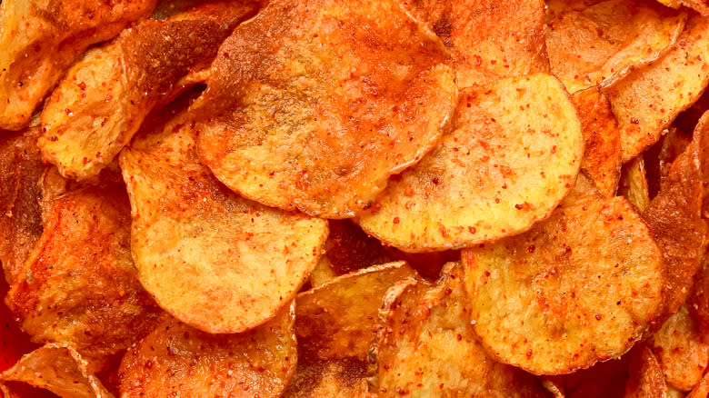 Flavored potato chips
