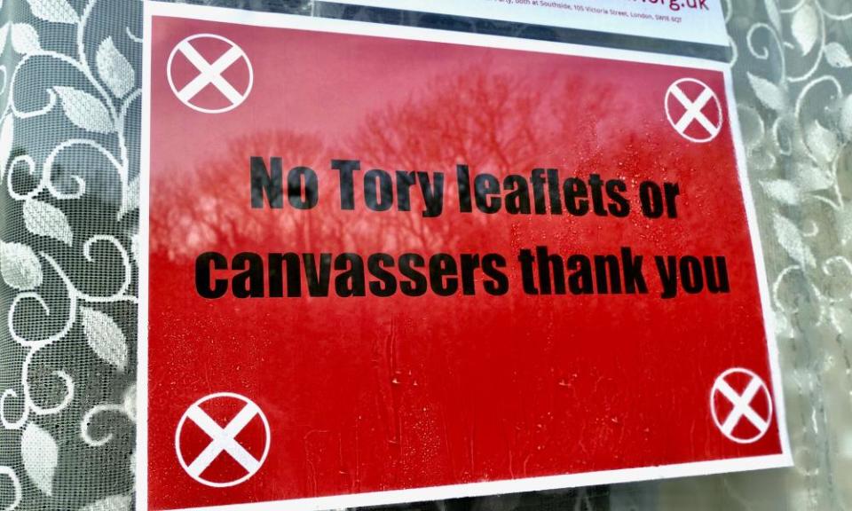 ‘No Tory leaflets or canvassers’ sign in a window.