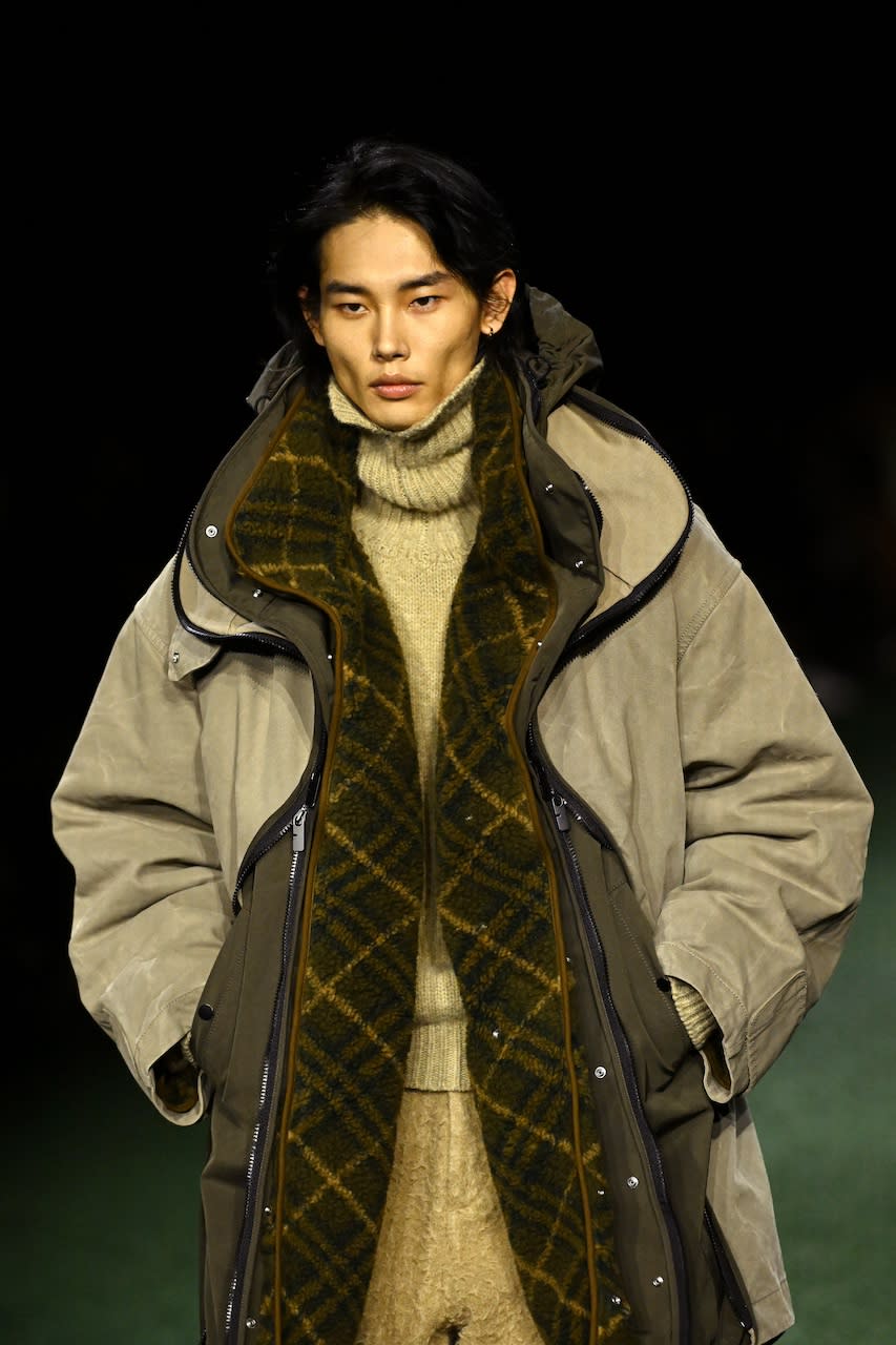 Burberry大使Bright、湯唯、全智賢難得同框合照！2024秋冬系列倫敦時裝週發布精選亮點