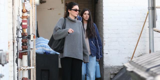 Kendall Jenner Dresses Up Her Cozy Loungewear Set With This Trendy