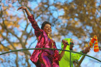 <p>Singer Kat Graham performs on the Teenage Mutant Ninja Turtles float from Nickelodeon in the 91st Macy’s Thanksgiving Day Parade in New York, Nov. 23, 2017. (Photo: Gordon Donovan/Yahoo News) </p>