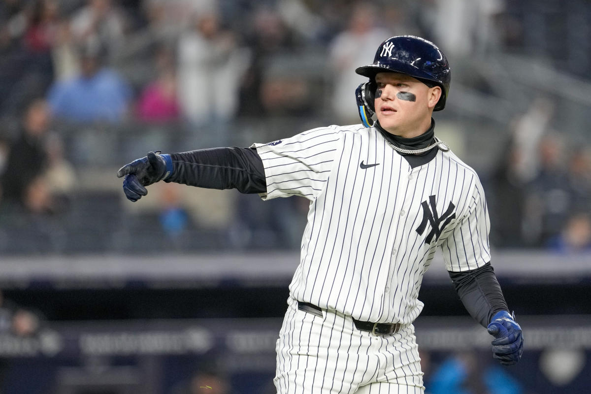 Alex Verdugo ignites celebrations by getting the Yankees’ “dawgs” out with a strong performance