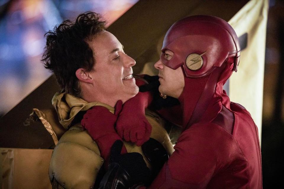 The Flash boss previews Barry-Thawne battle in season 5 finale