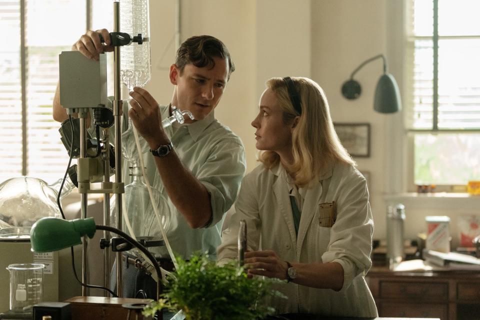 “Lessons in Chemistry” is a new Apple TV+ drama series starring and executive produced by Brie Larson based on the bestselling debut novel from Bonnie Garmus.