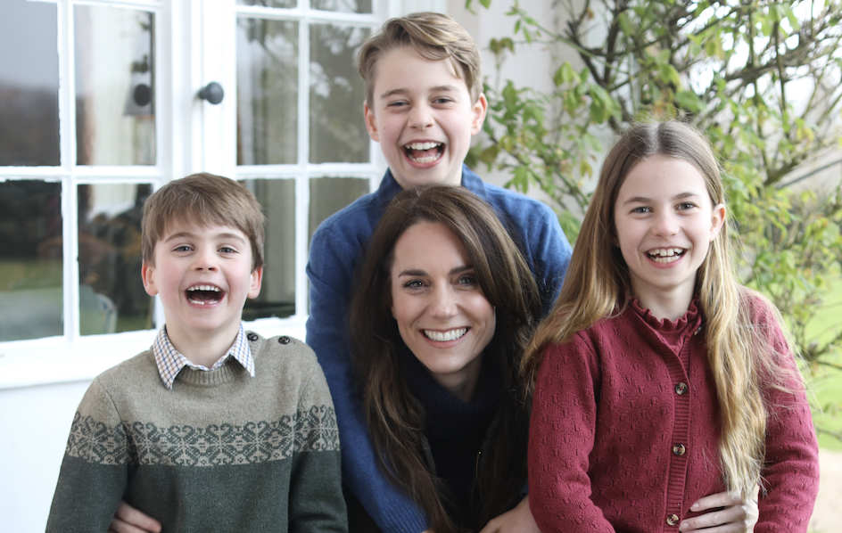 The first photo of the Princess of Wales following her abdominal surgery has been released, as she thanked the public for their support. (PA)