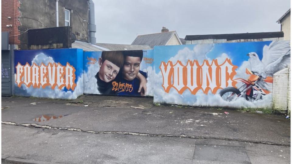 A mural for Kyrees Sullivan, 16, and Harvey Evans, 15