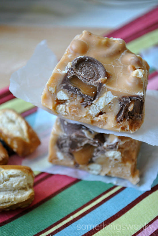 <strong>Get the <a href="http://www.somethingswanky.com/caramel-pretzel-butterscotch-fudge/" target="_blank">Caramel Pretzel Butterscotch Fudge</a> recipe from Something Swanky</strong>