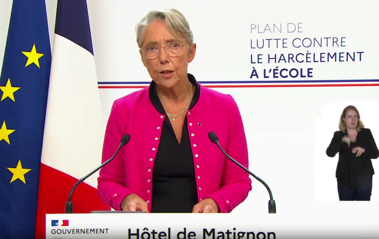 Élisabeth Borne, ici présentant son plan pour lutter contre le harcèlement scolaire, à Matignon, le 27 septembre 2023.