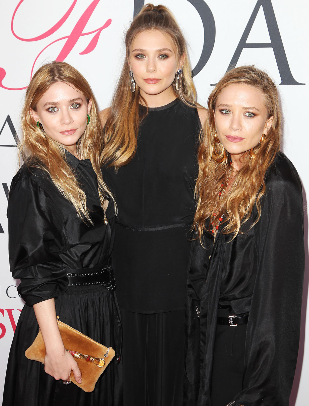 Say What? Elizabeth Olsen Fans Didn’t Know She’s MK and Ashley’s Sister ...