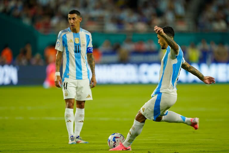 Ángel Di María y Leandro Paredes, dos referentes de la 