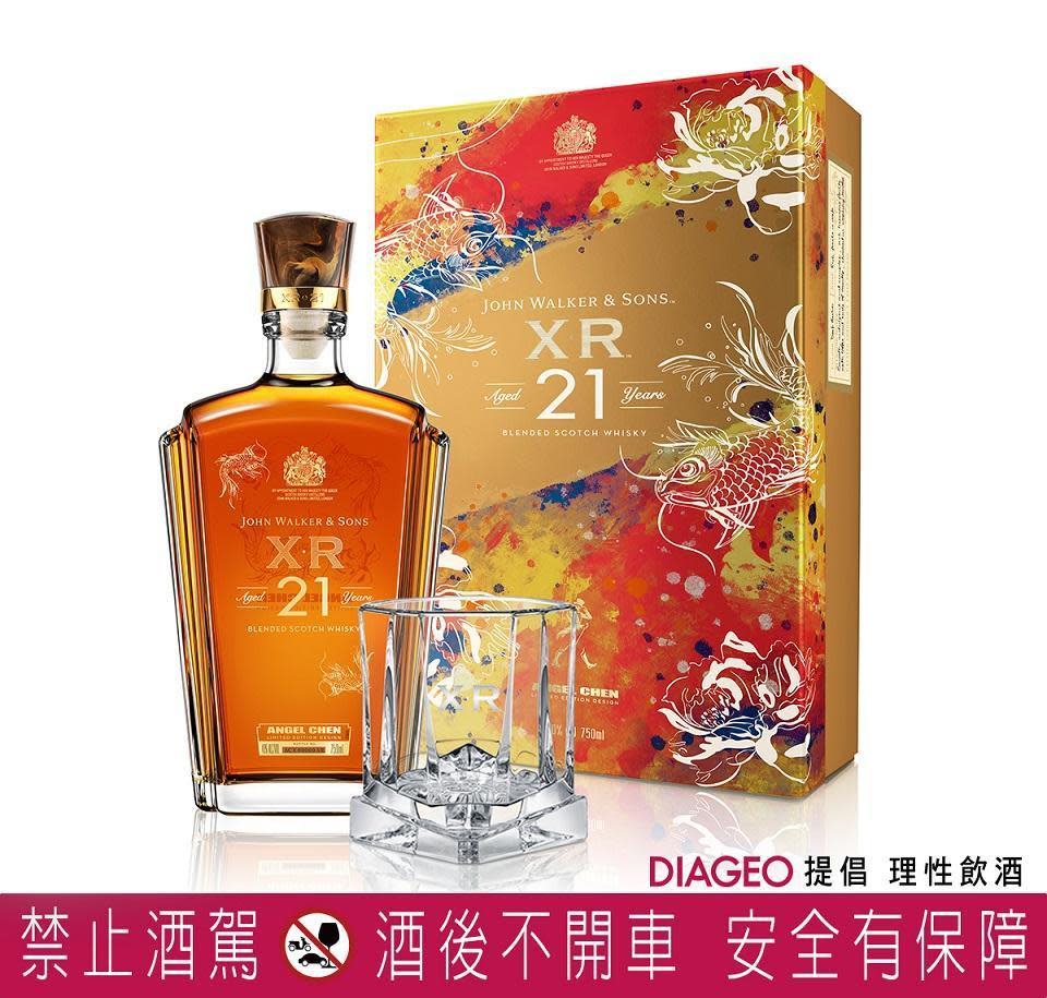 JOHNNIE WALKER 「XR21富貴有魚 豐年連年新春禮讚」禮盒，建議售價2,900元／組。（帝亞吉歐提供）