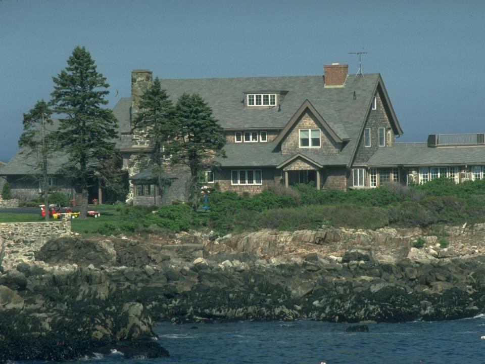 george hw bush home maine