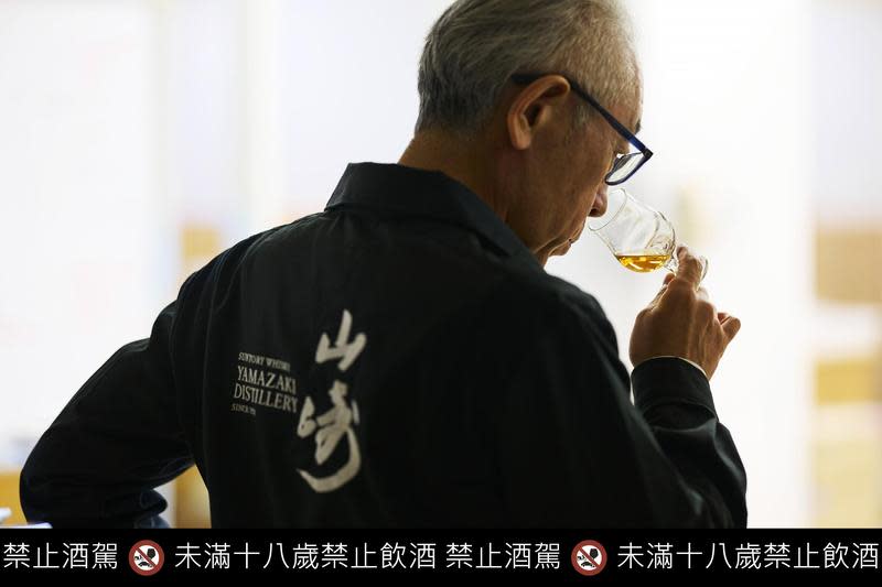 福與伸二自2009年起擔任三得利的首席調酒師，承襲嚴謹製酒工藝，並將日本威士忌以創新面貌呈現給全球藏家。（三得利提供）
