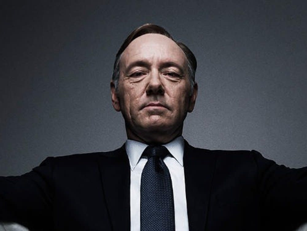 Nach Belästigungsvorwürfen gegen Kevin Spacey warf Netflix den "House of Cards"-Star 2017 raus. (Bild: Netflix)