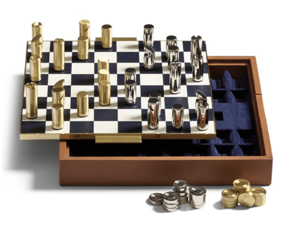 18) Fowler Chess Set