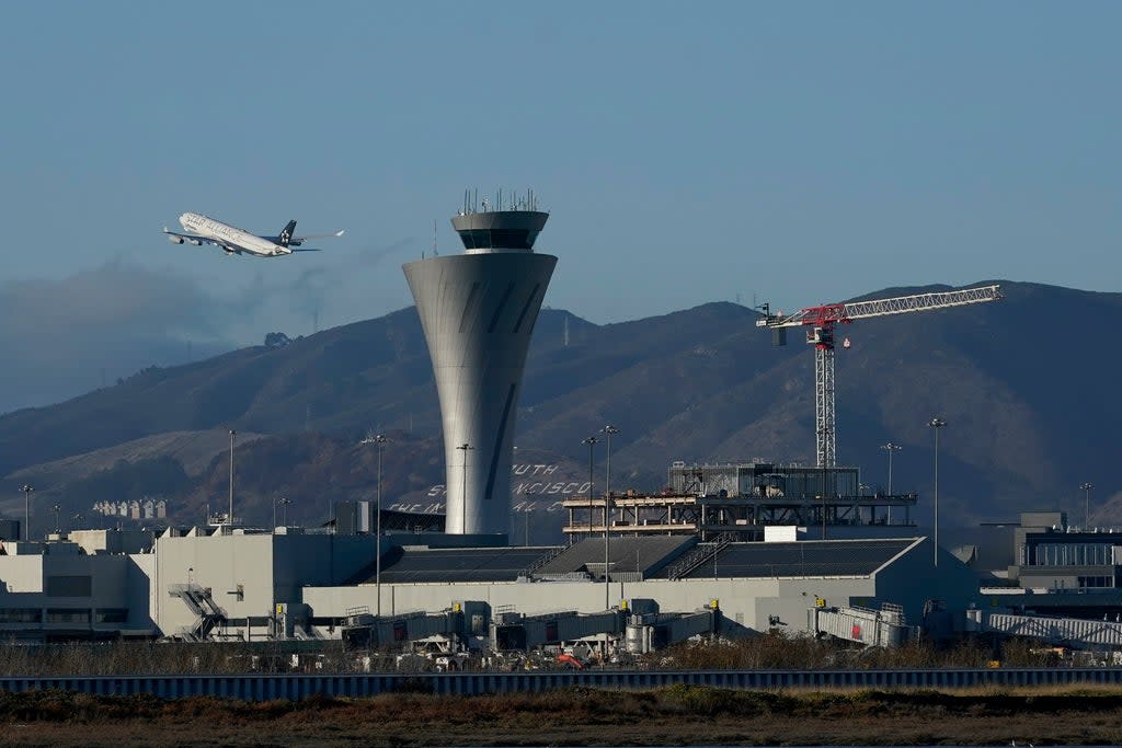 SFO-Vaccine Mandate (Copyright 2020 The Associated Press. All rights reserved)