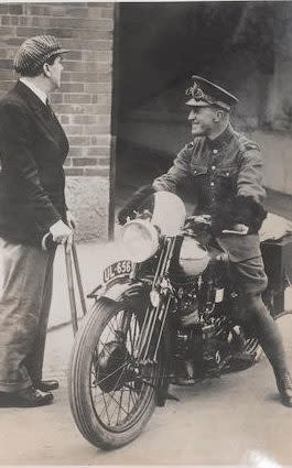 George Brough and TE Lawrence outside the Brough factory in Nottingham