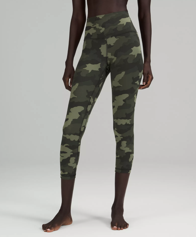 Police Auctions Canada - Women's Lululemon Camo High Rise Crop Leggings,  Size 4 (517793L)