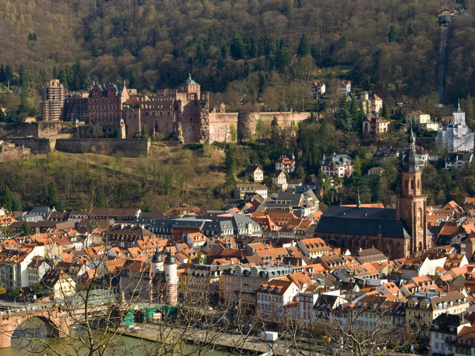 Platz 7: Von wegen spießig! Die Altstadt und das Schloss Heidelberg sind nicht nur echte historische Hingucker, sondern offenbar auch immer wieder einen Ausflug wert. Anders lässt sich die gute Platzierung wohl nicht erklären. (Bild-Copyright: Cornelia Pithart/Shot/ddp images)