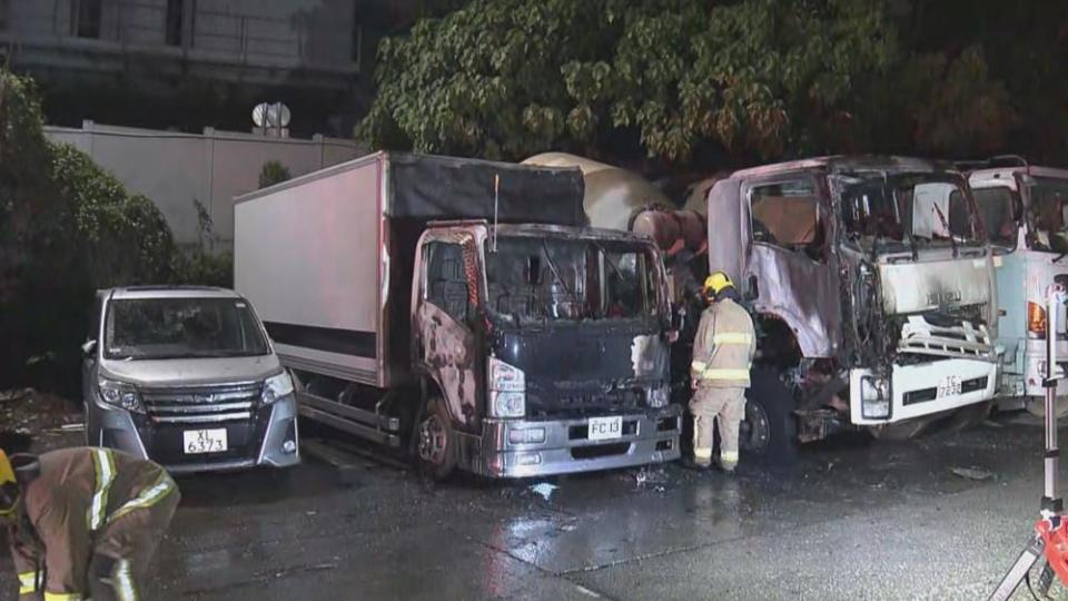 元朗停車場發生縱火案，3車損毀。(電視截圖)