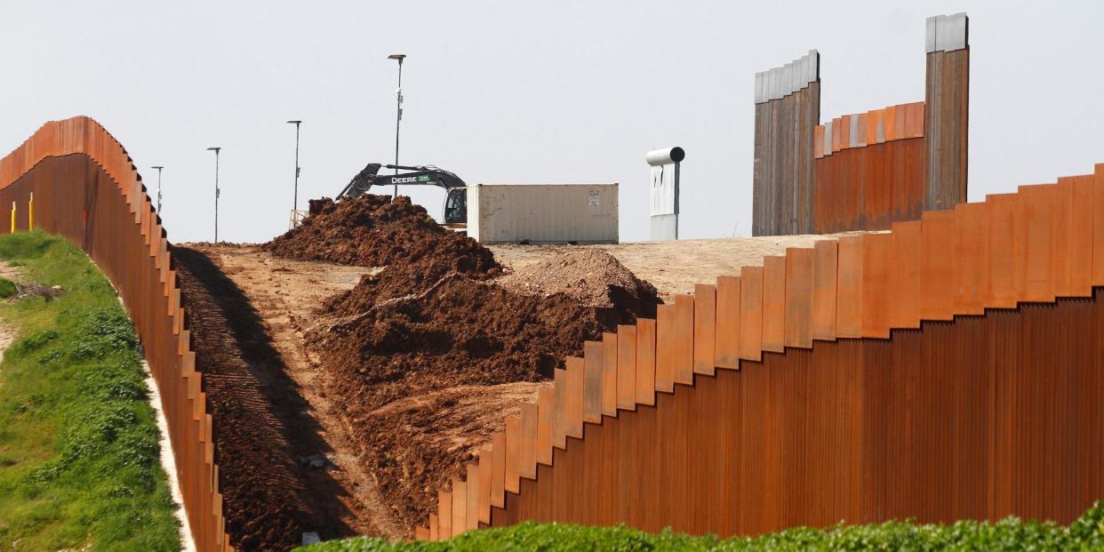 trump border wall san diego tijuana