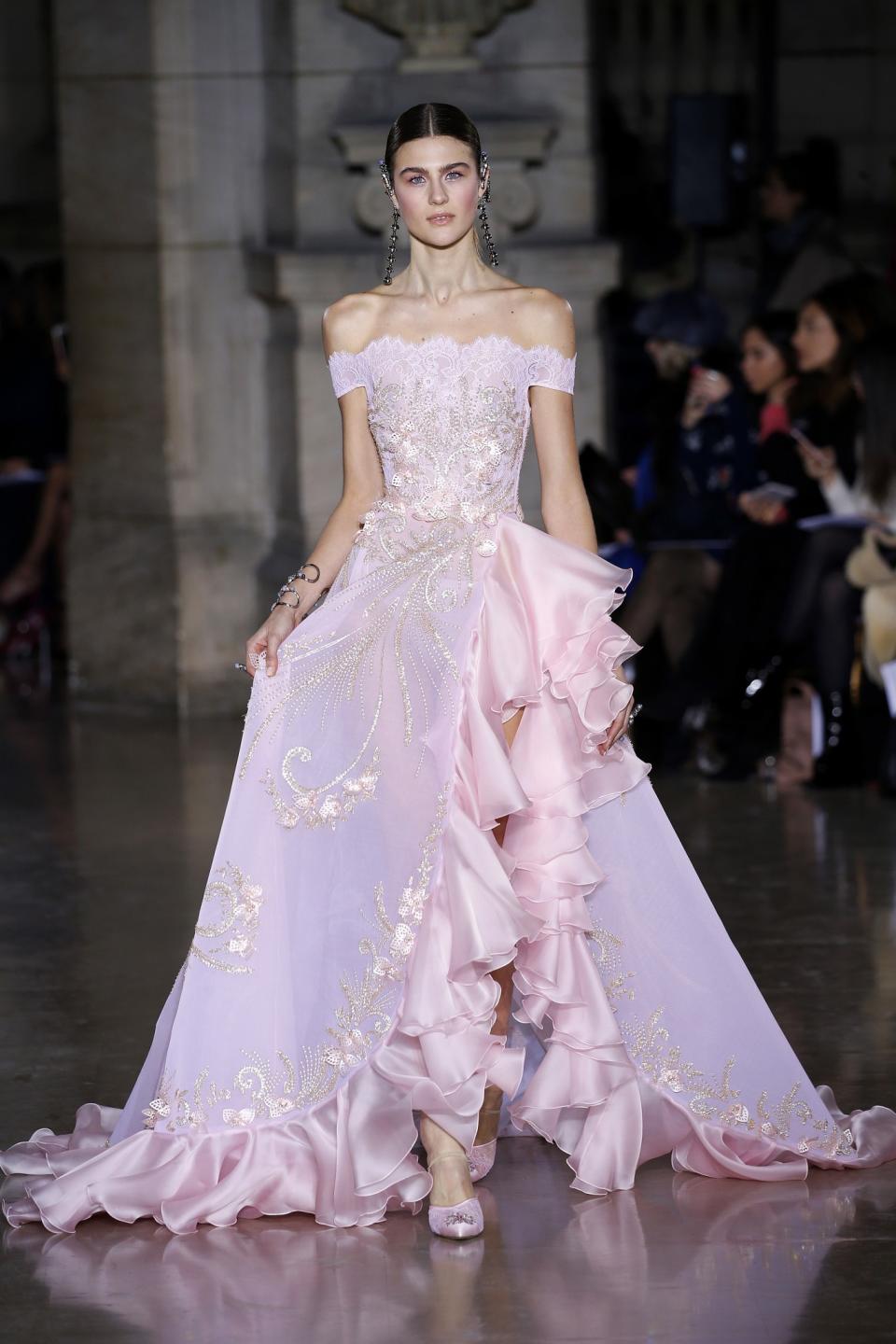 <p>Whether or not you like the colour pink, you have to agree this dress is simply stunning. [Photo: Getty] </p>