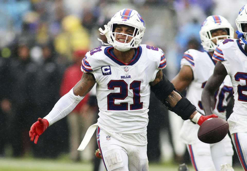 Buffalo Bills safety Jordan Poyer (21) celebrates during an NFL football game against the Baltimore Ravens, Sunday, Oct. 2, 2022 in Baltimore. Micah Hyde’s season-ending neck injury and Jordan Poyer’s expiring contract provided the Buffalo Bills starting safety tandem a reminder their playing time together will one day come to an end. (AP Photo/Daniel Kucin Jr.)