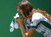 <p>Ein Fan weint während der Trauerfeier für die Spieler des brasilianischen Teams Chapecoense in der Arena Condá, einem Stadion in Chapecó im brasilianischen Bundesstaat Santa Catarina. (Bild: Buda Mendes/Getty Images) </p>