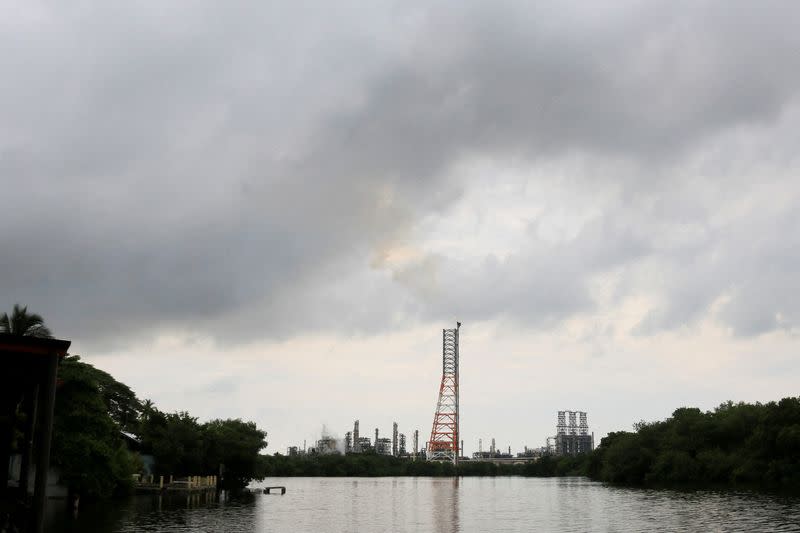 FILE PHOTO: Mexico's Olmeca refinery in Paraiso