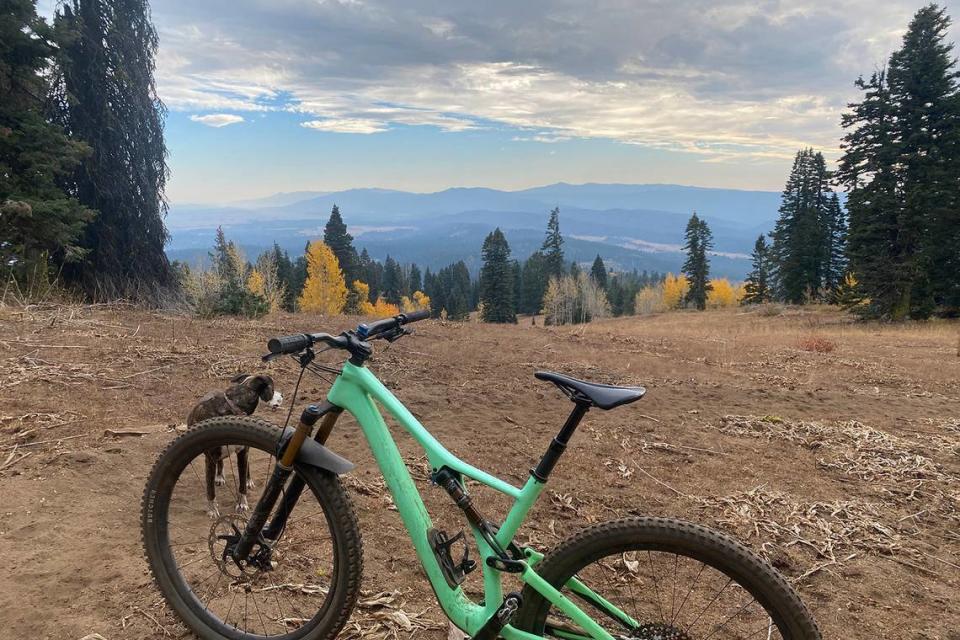 A viewpoint along the new, 8.4-mile trail connecting Brundage Mountain Resort’s bike park with the popular network at Bear Basin. Thirteen Ski Idaho destinations offer summer recreation opportunities ranging from lift-served mountain biking and scenic chairlift and gondola rides to hiking and trail running, disc golf, zipline tours, horseback riding, and more.