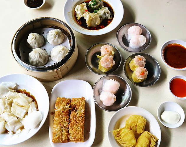 Ten tried-and-tested supper spots to ensure you’ll never go to bed feeling hungry again By Samantha Francis for Weekender Singapore Halloween spookiness? We think there’s nothing more fearsome than raging hunger pangs that strike past midnight. So here are the ten best supper spots to quell a growling stomach at. Late night dim sum, ramen, hot […]