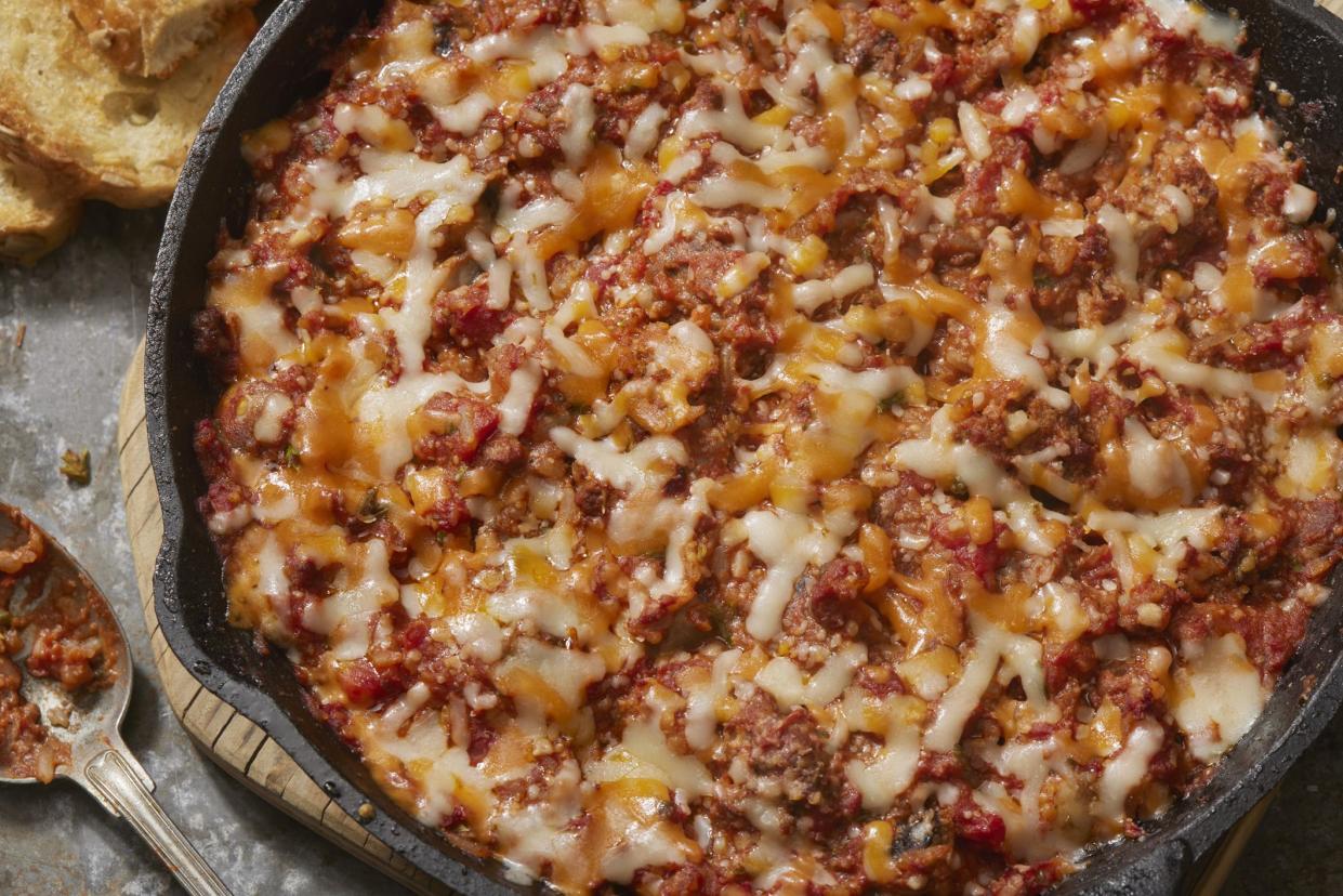 One Pan Cheesy Italian Ground Beef and Rice Skillet
