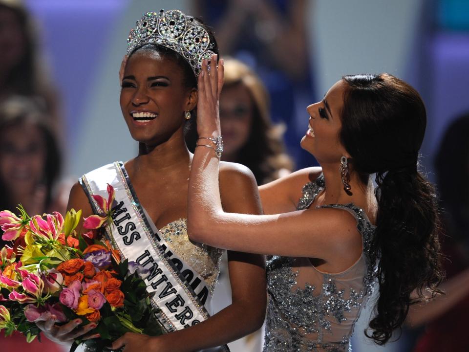 Miss Angola 2011 Leila Lopes is crowned Miss Universe 2011 by Miss Universe 2010 Ximena Navarrete of Mexico at the 60th annual Miss Universe beauty pageant at the Credicard Hall in Sao Paulo on September 12, 2011