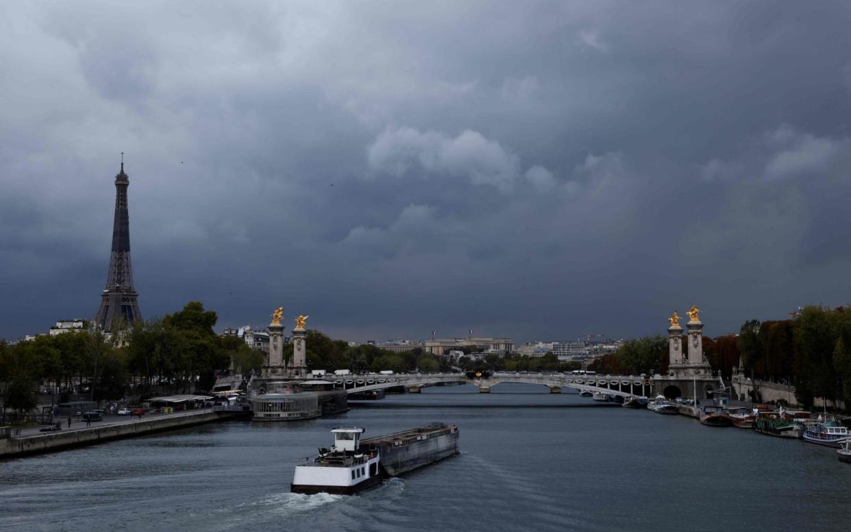 A major blast has been heard across Paris and its suburbs - LUDOVIC MARIN /AFP
