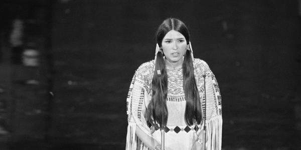 Muere Sacheen Littlefeather, activista que rechazó Óscar para Marlon Brando