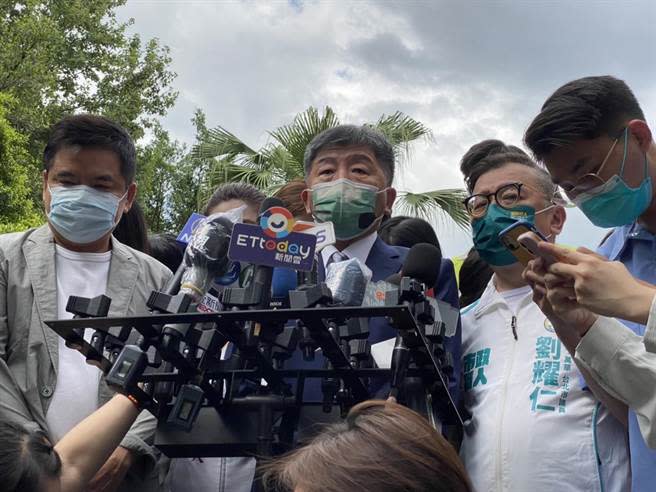 民進黨台北市長參選人陳時中今出席彭明敏教授百歲紀念禮拜。（楊亞璇攝）