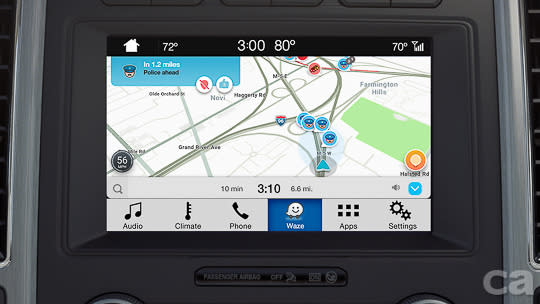 【圖八】SYNC® 3娛樂通訊整合系統的8吋觸控螢幕提供繁體中文介面，並支援Waze(位智)導航應用程式—全球最大的社群化交通導航應用程式之一。