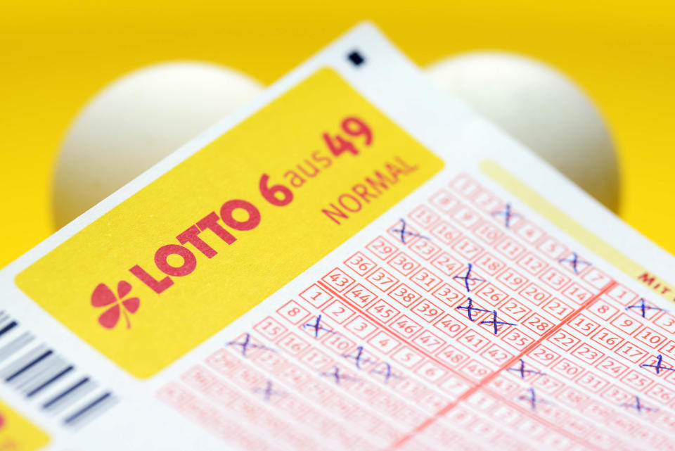 Ein Sechser im Lotto ist selten - noch seltener ist einer, der nicht abgeholt wird. Ein Gewinn wartet seit über drei Jahren auf seinen glücklichen Tipper (Symbolbild: Getty Images)