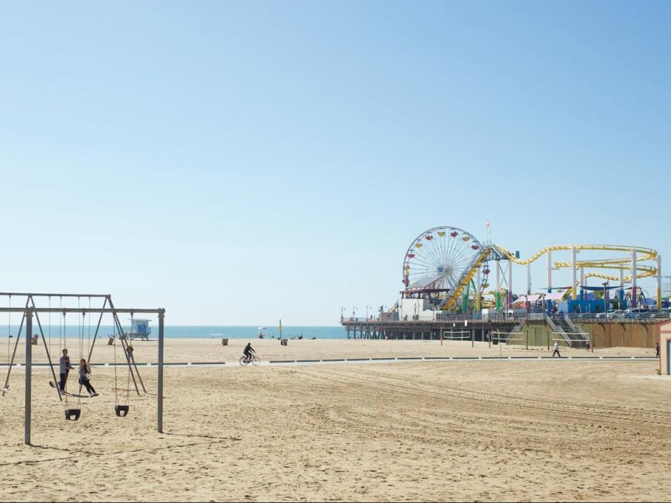 Santa Monica beach is a relaxed place to ride, before the path rejoins the road (Kinza Shenn)