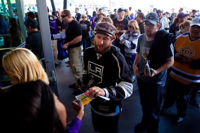 LOS ANGELES, CA - JUNE 11: Los Angeles Kings fans enter the Staples Center before the start of Game 6 of the 2012 Stanley Cup Final June 11, 2012 in Los Angeles, California. A win in Game 6 against the New Jersey Devils would lead the Los Angeles Kings to their first championship in franchise history. (Photo by Jonathan Gibby/Getty Images)