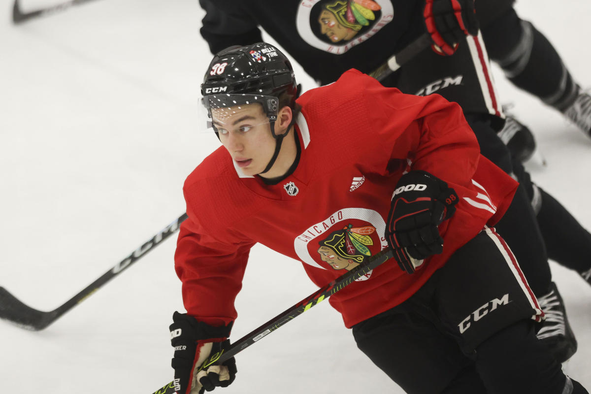 Connor Bedard in good hands with Blackhawks coach Luke Richardson