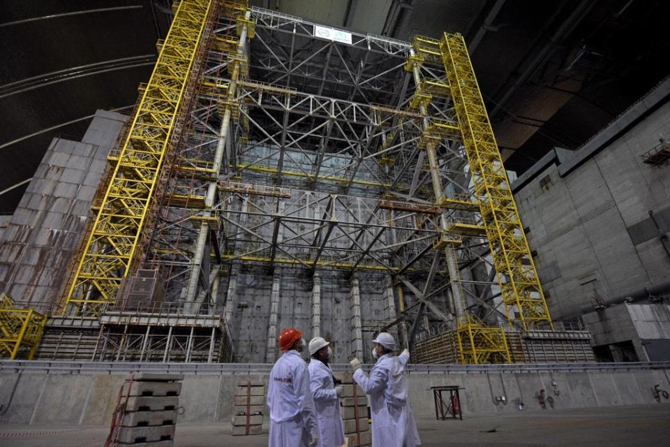 The safe confinement zone at the covering reactor 4 at the Chernobyl nuclear site (SSE Chernobyl NPP/PA)