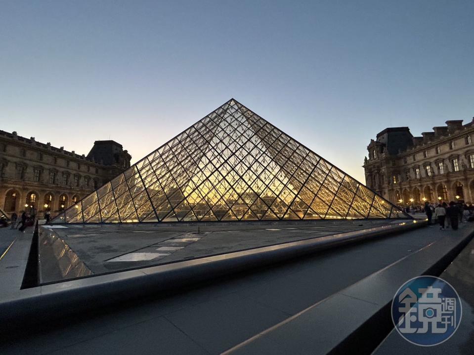 巴黎羅浮宮博物館收到炸彈威脅，警方立刻進行相關疏散。