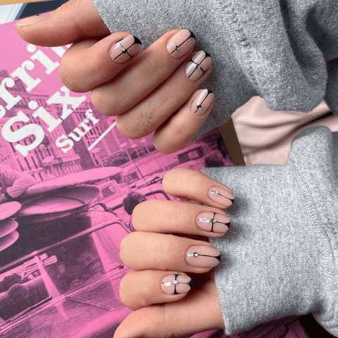 <p><a href="https://www.instagram.com/nails_of_la/" data-component="link" data-source="inlineLink" data-type="externalLink" data-ordinal="1">@nails_of_la</a> / Instagram</p>