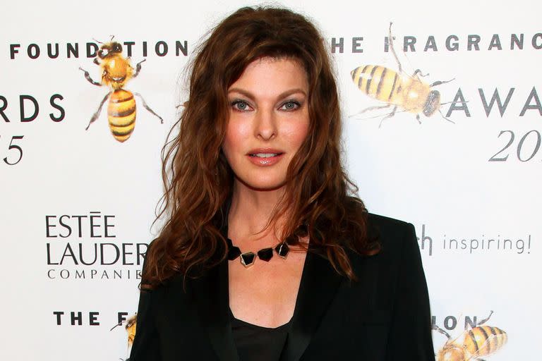 Linda Evangelista, vista aquí en 2015 antes de realizarse el procedimiento que le causó HAP, no se ha mostrado en público desde entonces y afirma que quedó 