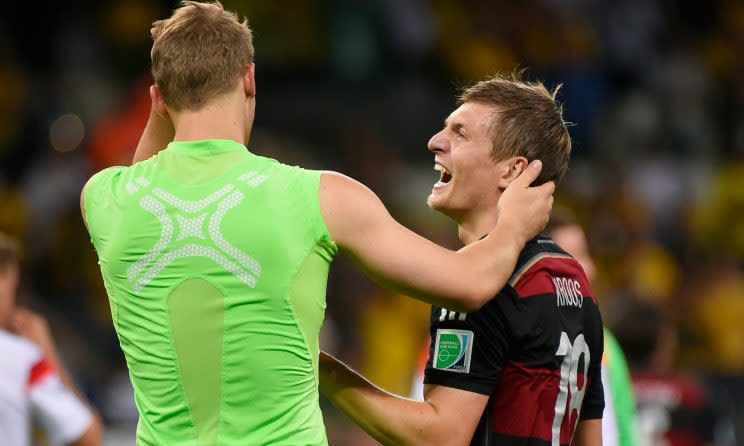 Toni Kroos (r.) und Manuel Neuer bei der Nationalmannschaft (Foto: Getty Images)